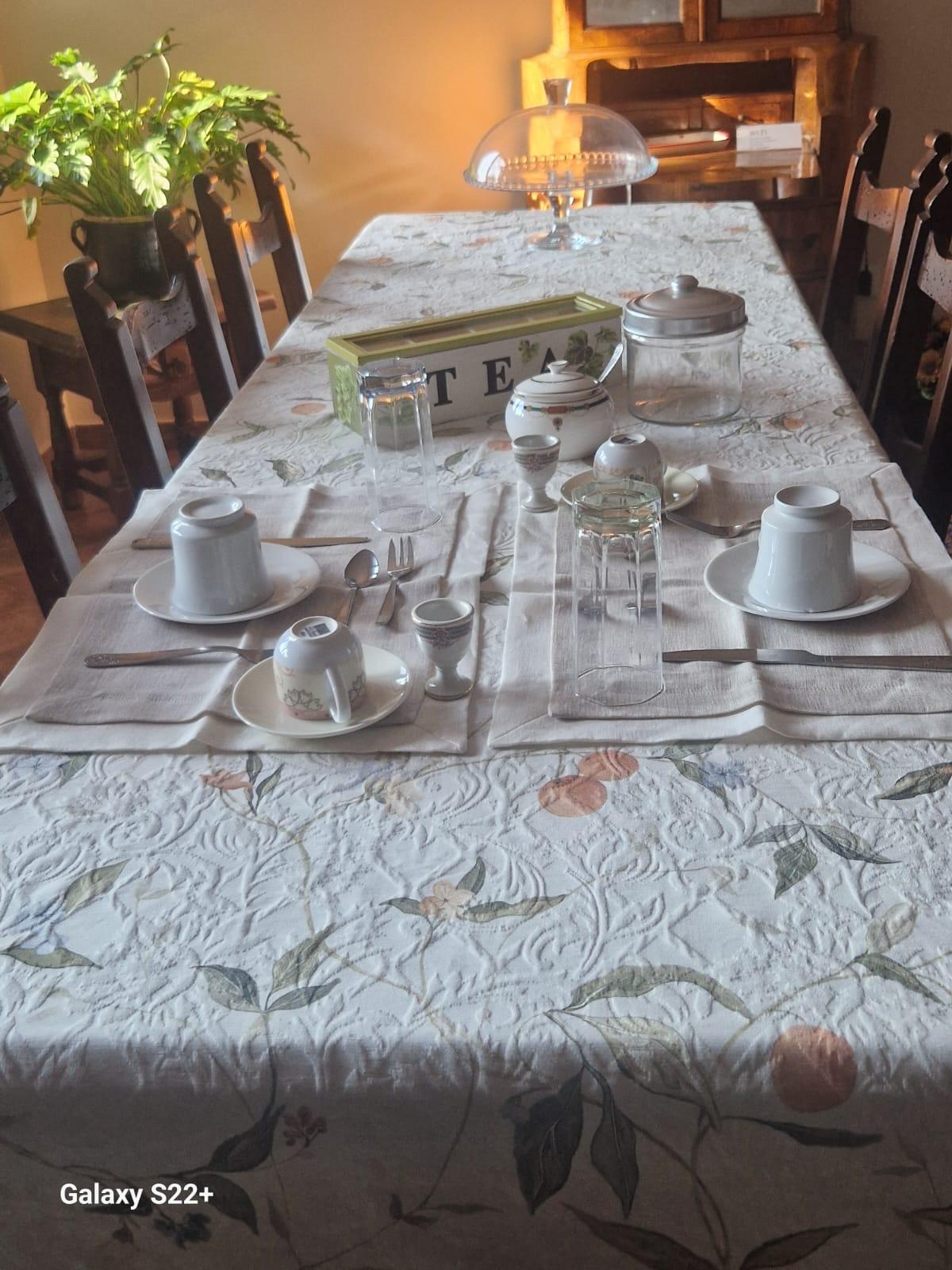 La colazione di LINDA'S RETREAT B&B
