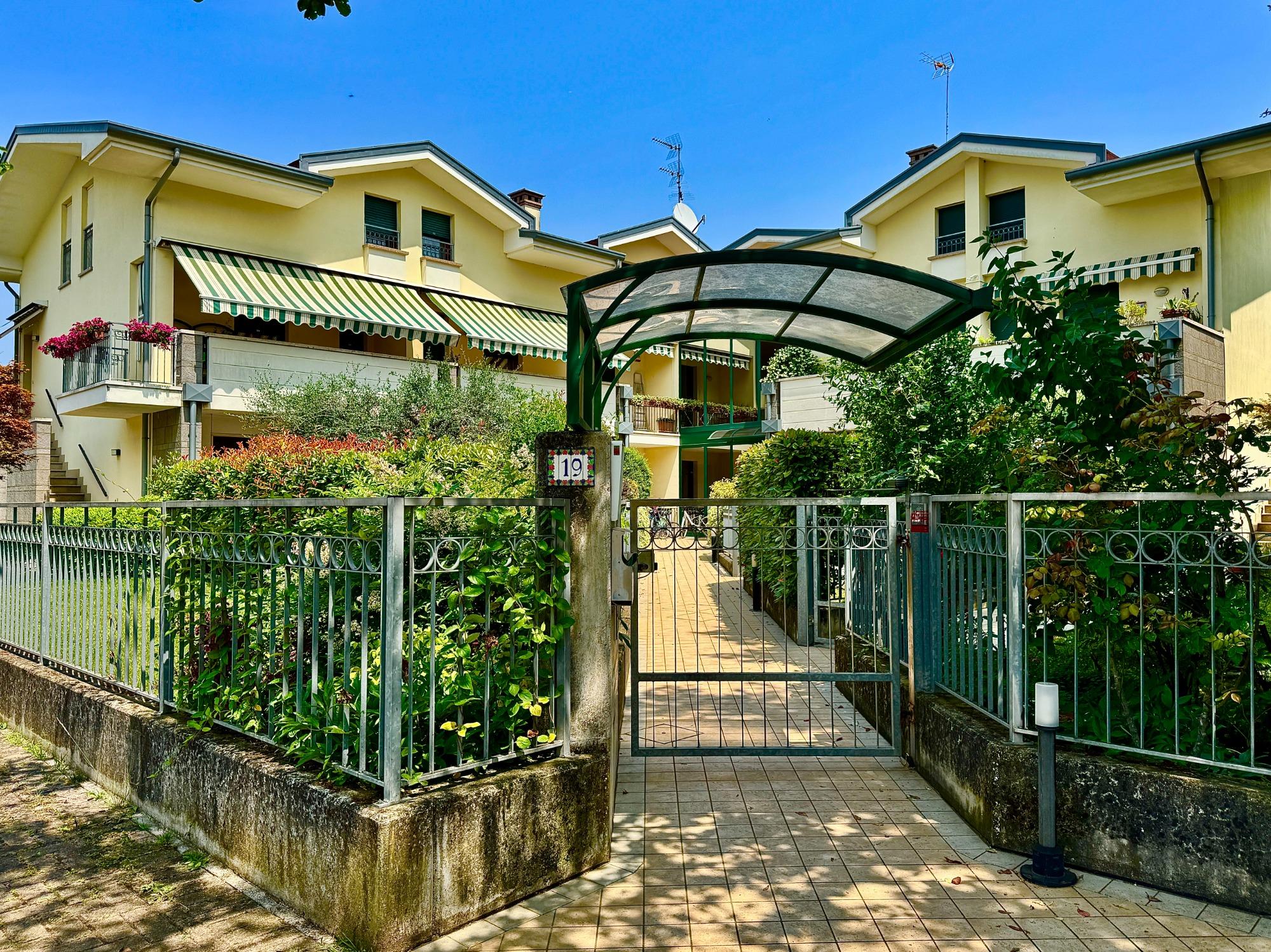 Esterno Residence