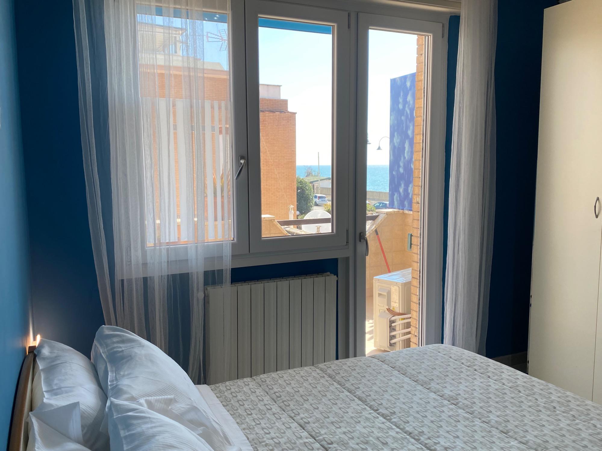 Camera da letto - Vista mare