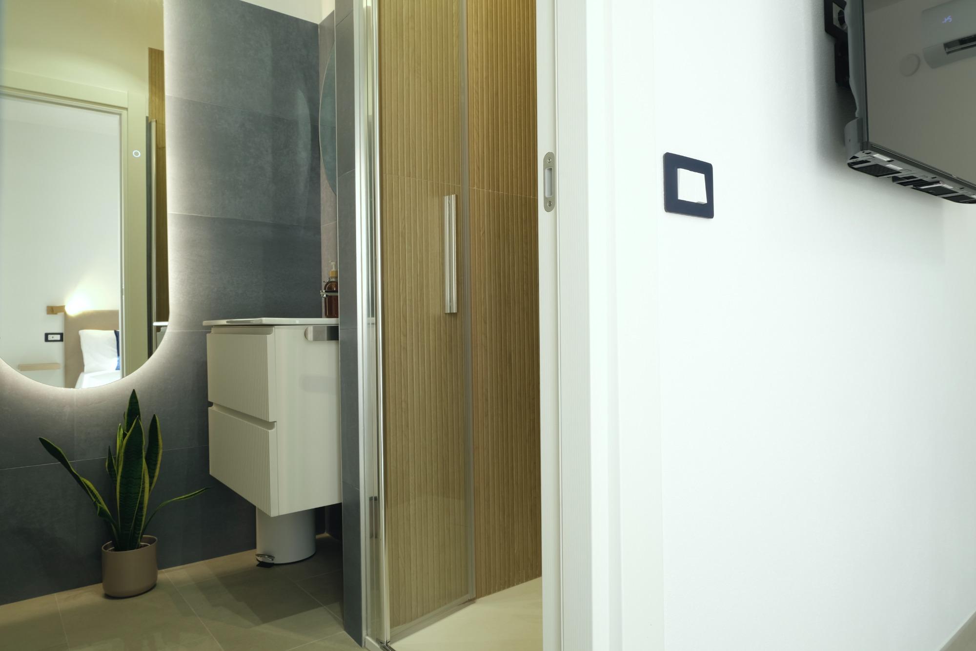 Phiselia - specchio bagno luce2