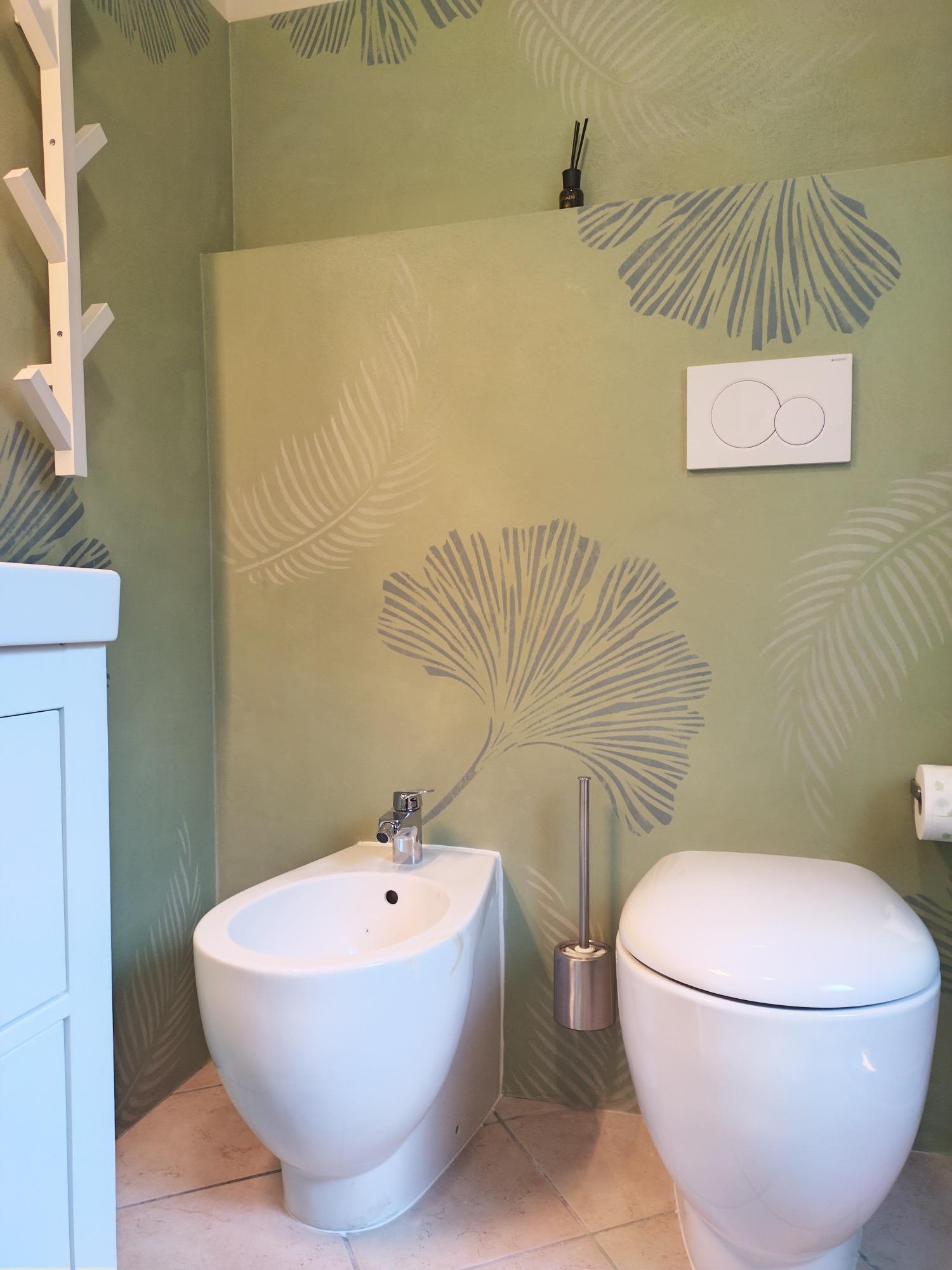 bagno completo con doccia