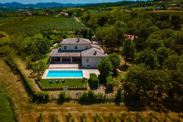 La Dolce Villa