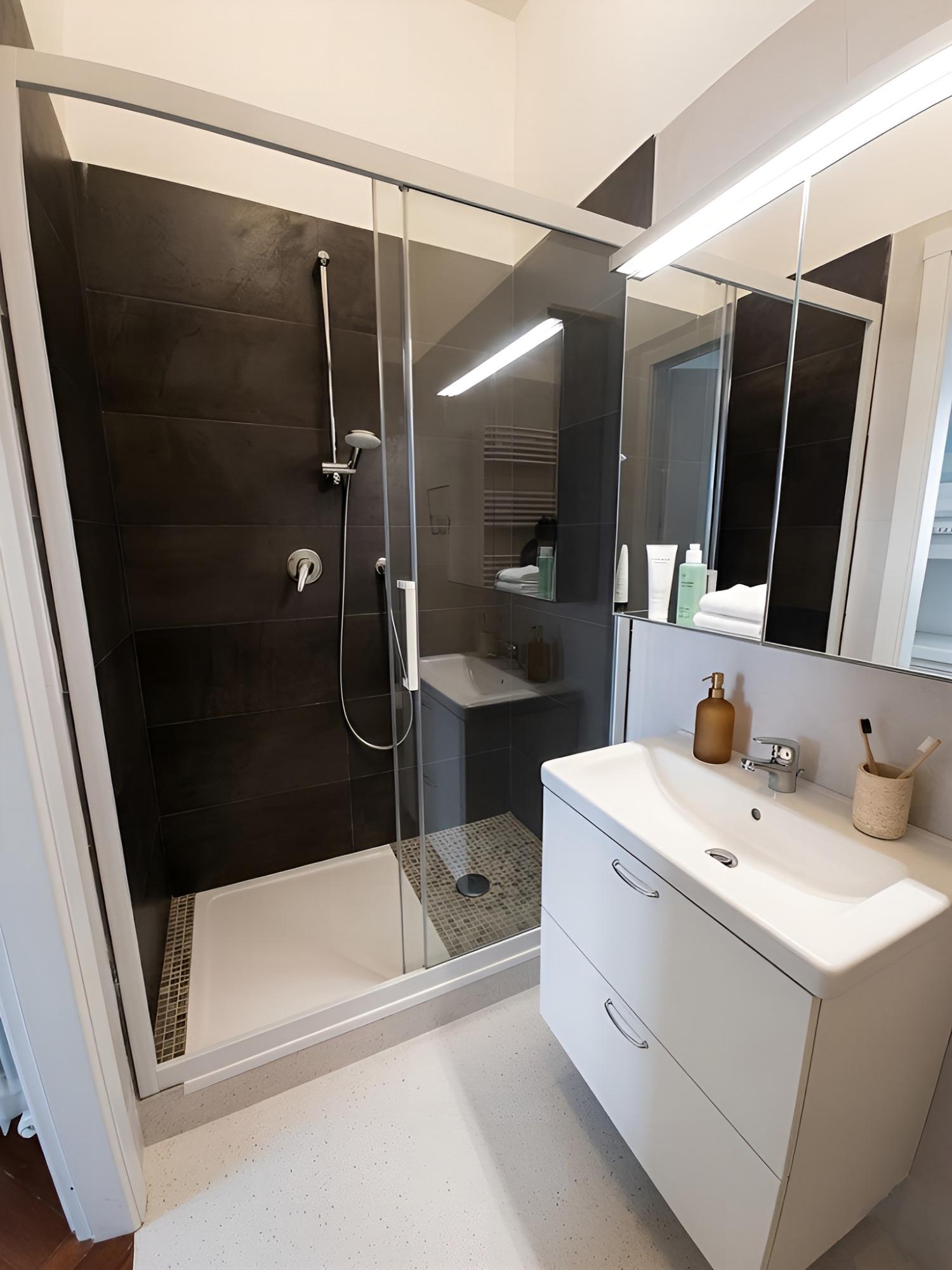 bagno con doccia