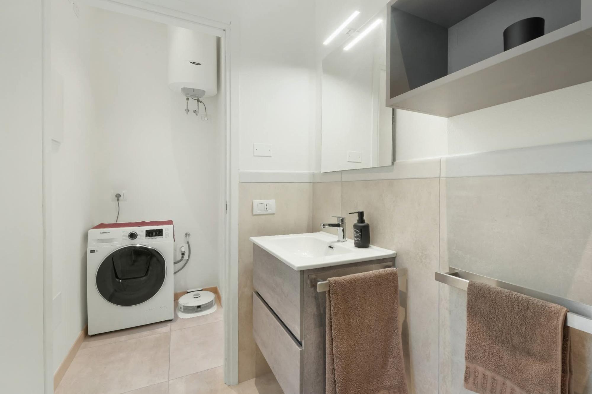 Particolare bagno e lavasciuga