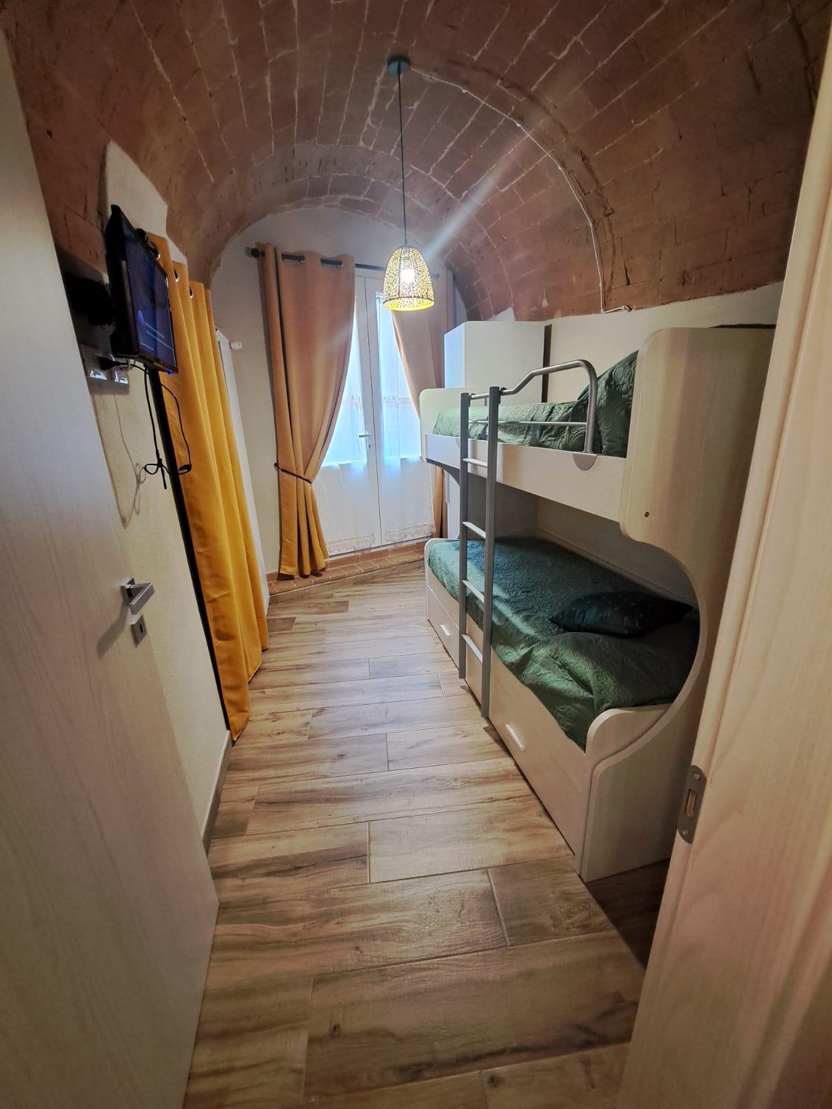 Camera con letti a castello e terzo letto estraibile nell'appartamento La Fornace di Francesca - Certaldo Alto