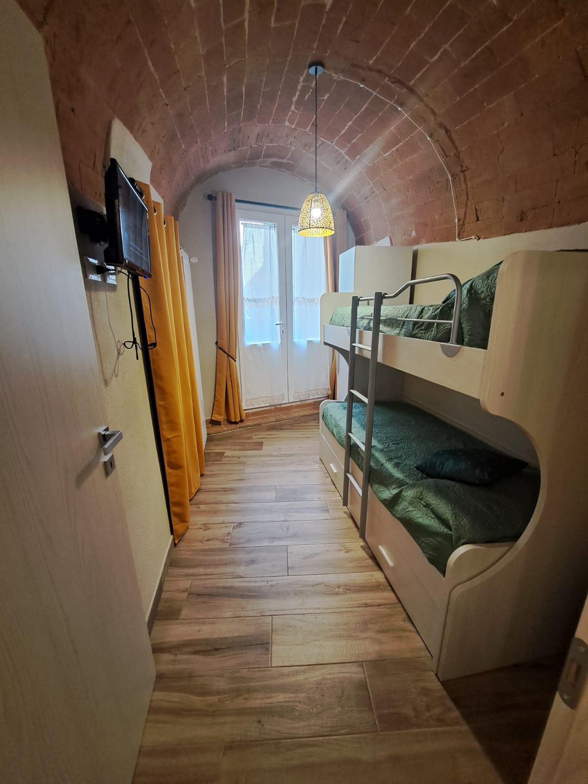 Camera con letti a castello e terzo letto estraibile nell'appartamento La Fornace di Francesca - Certaldo Alto