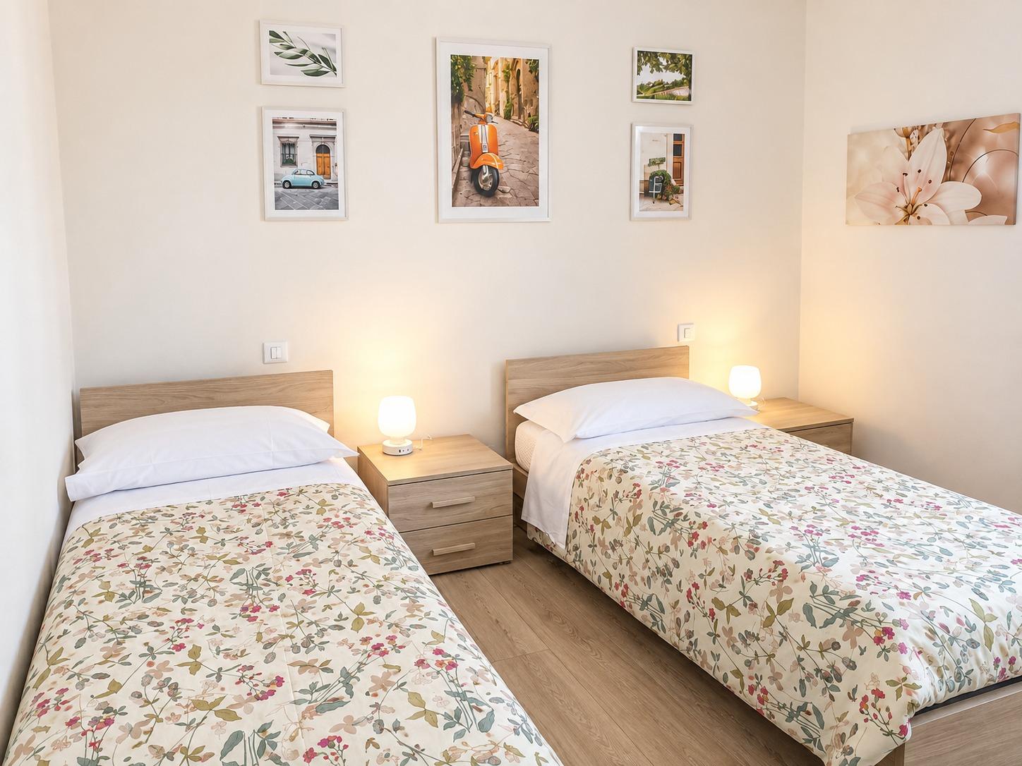 su richiesta i due letti singoli si possono unire per avere un letto matrimoniale