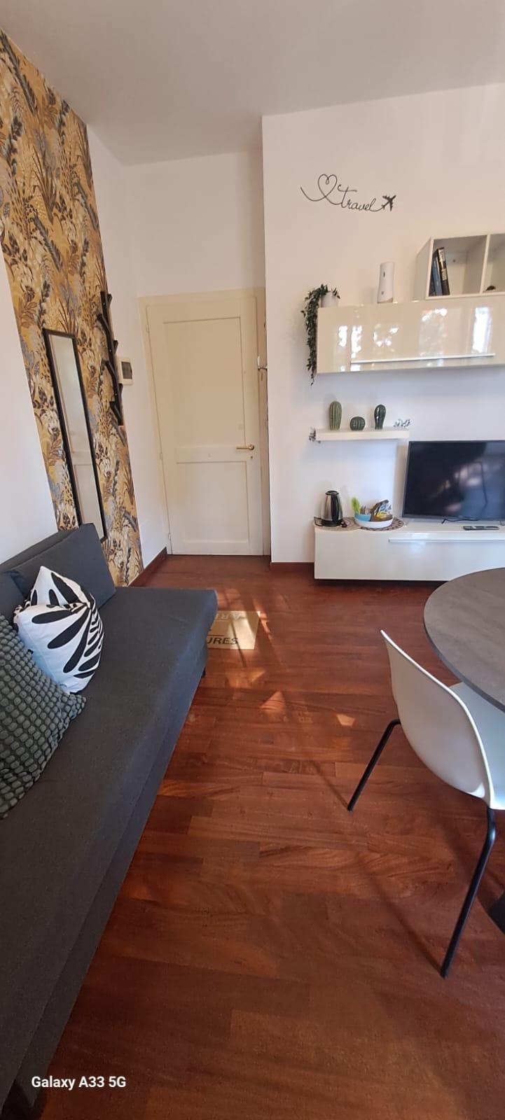 Divano letto, smart TV, WIFI