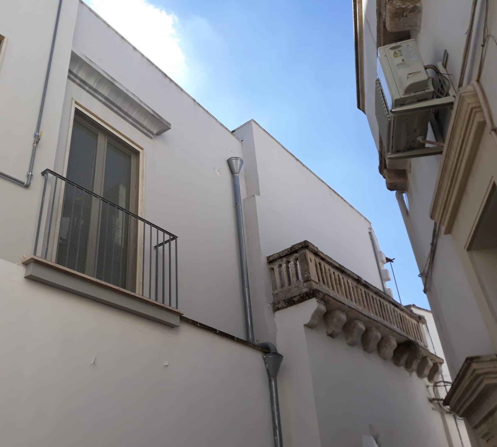 facciata antica del palazzo