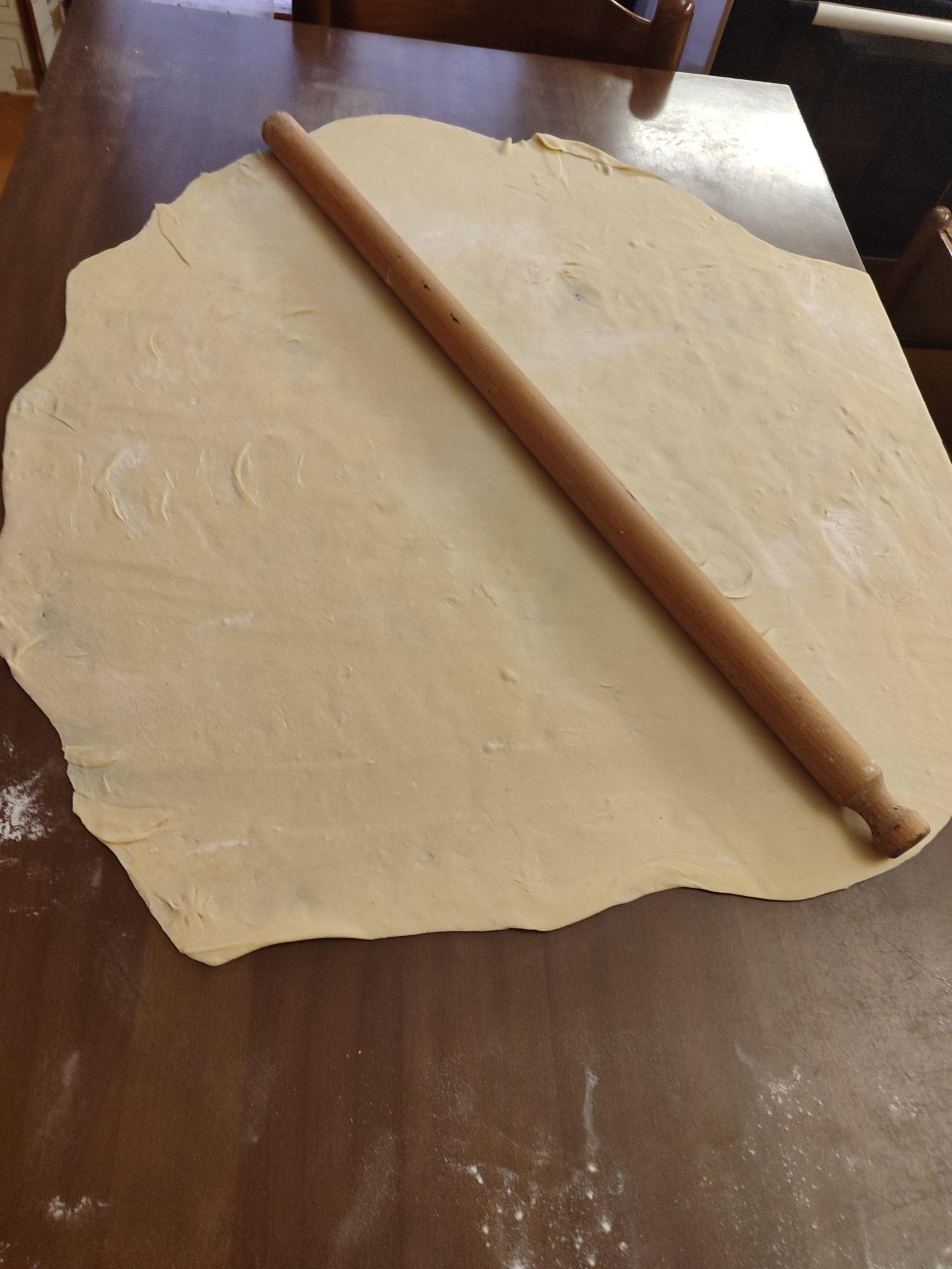 Pasta fatta in casa tesa a mattarello