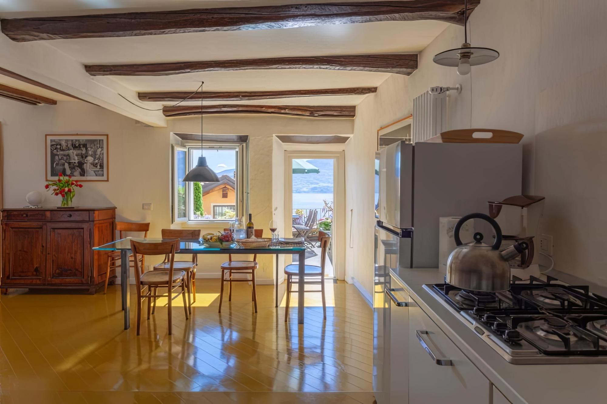 Zona pranzo cucina Cadebei 2