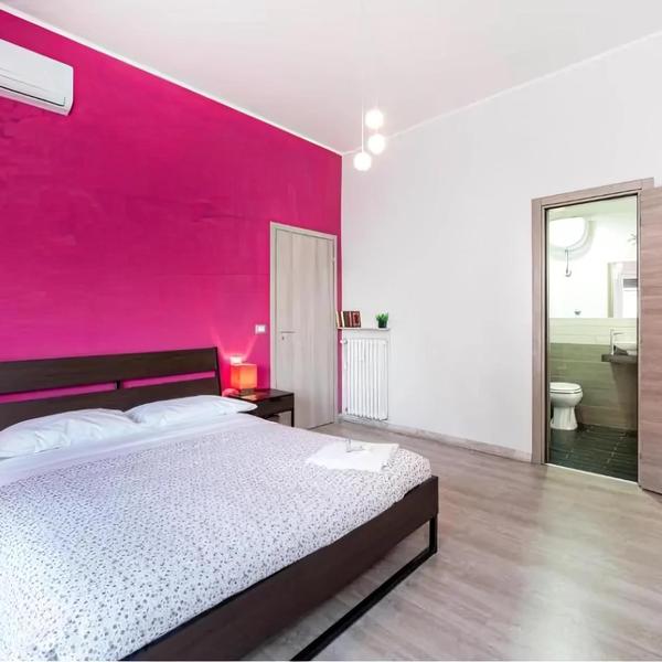  Rome To You - The Place To Be & B