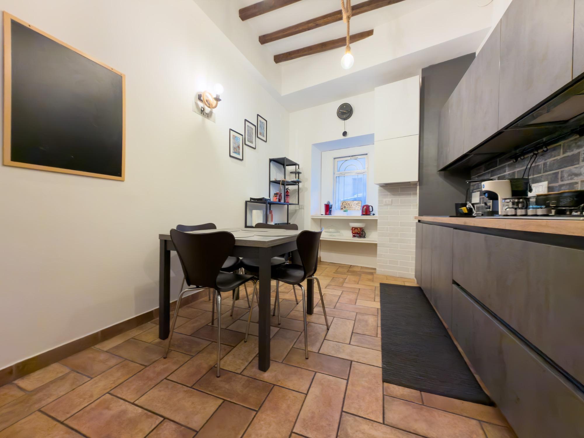 Cucina completa e spaziosa