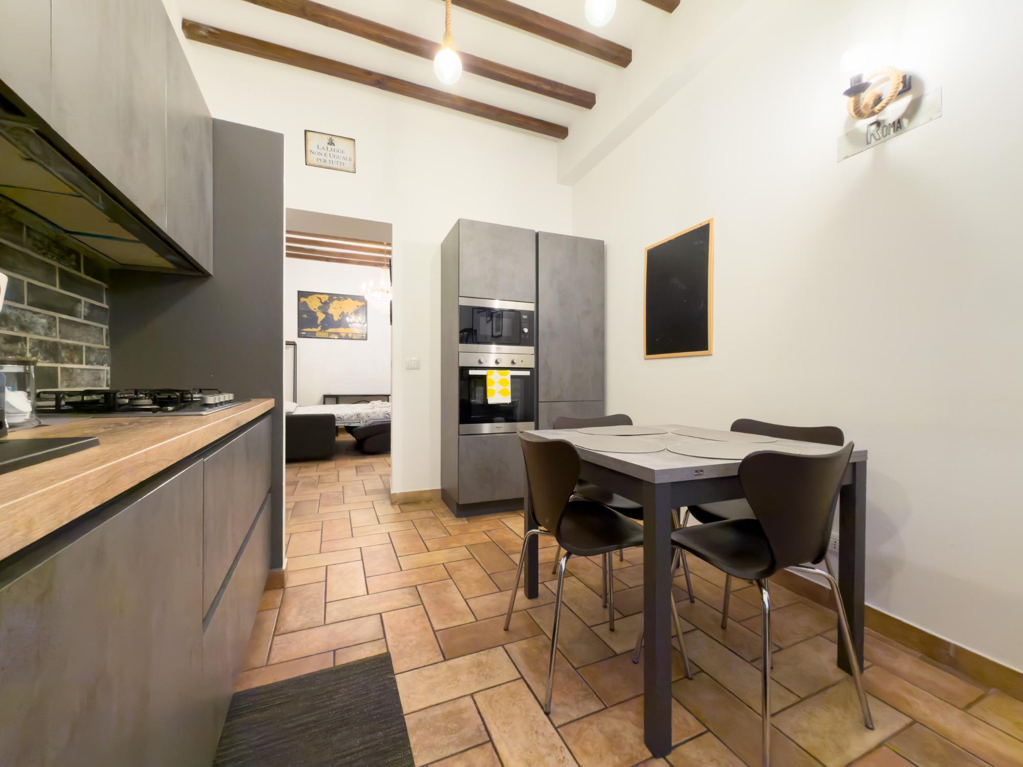 Cucina completa e spaziosa