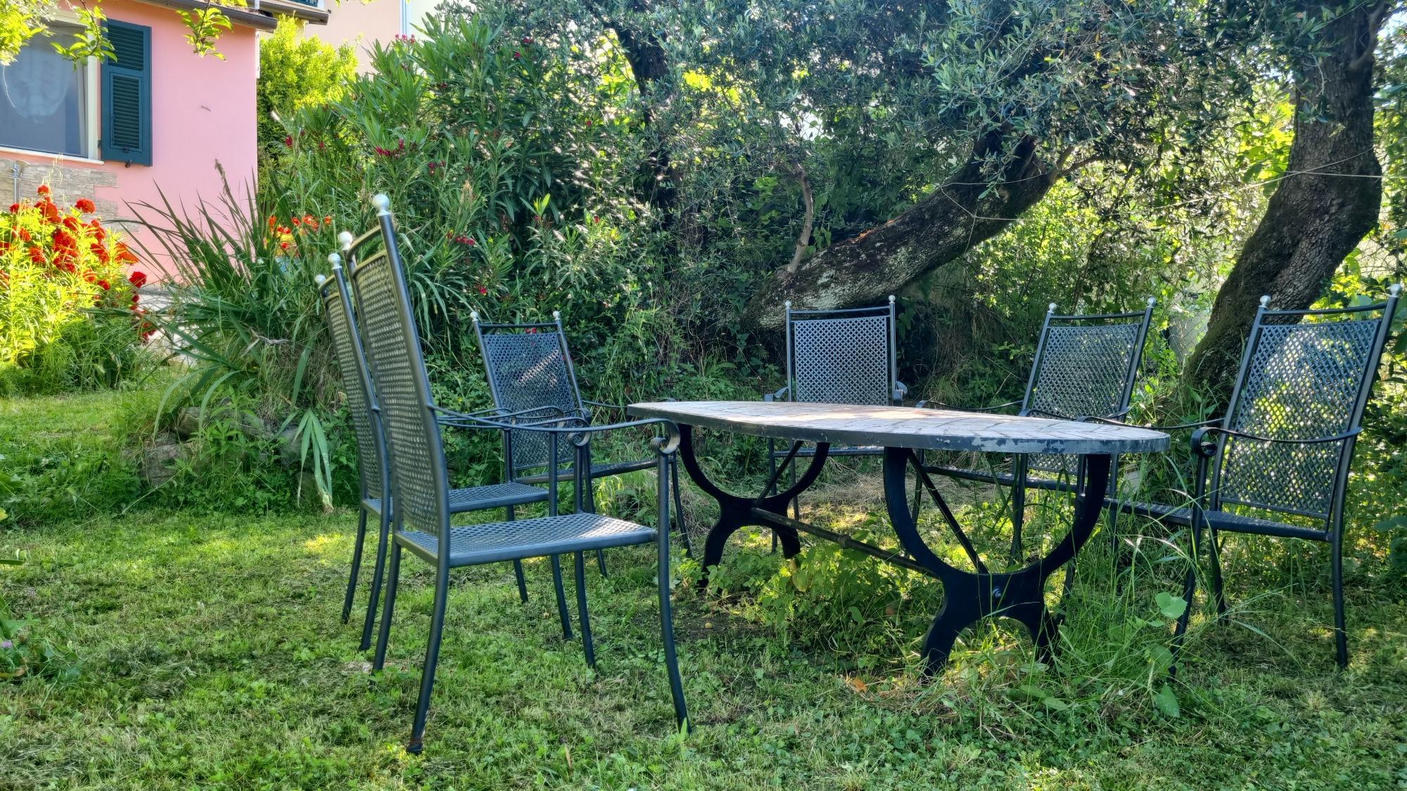 Tavolo pranzo in giardino