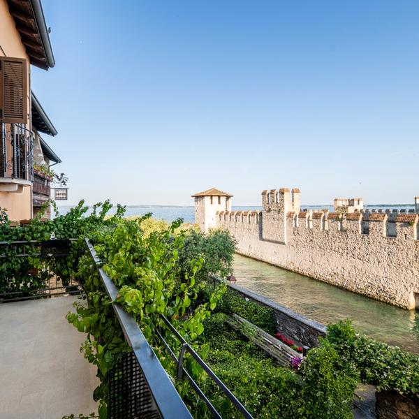  Syrmioncello Castle Lounge - Suite