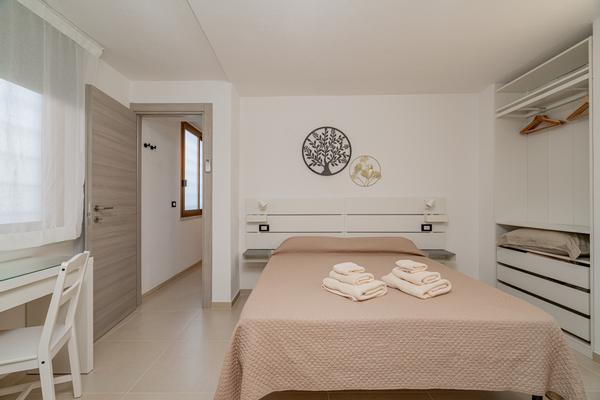 Domo Le Mura Puniche