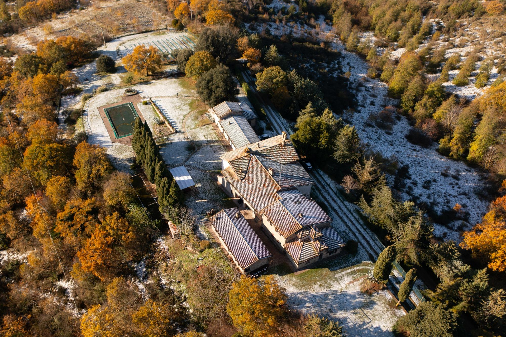 Agriturismo Podere Pietraluna con piscina panoramica e parco