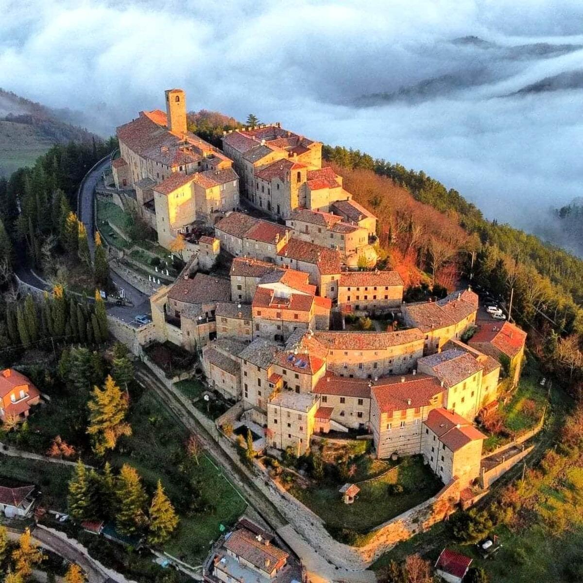 Santa Maria Tiberina, a pochi KM