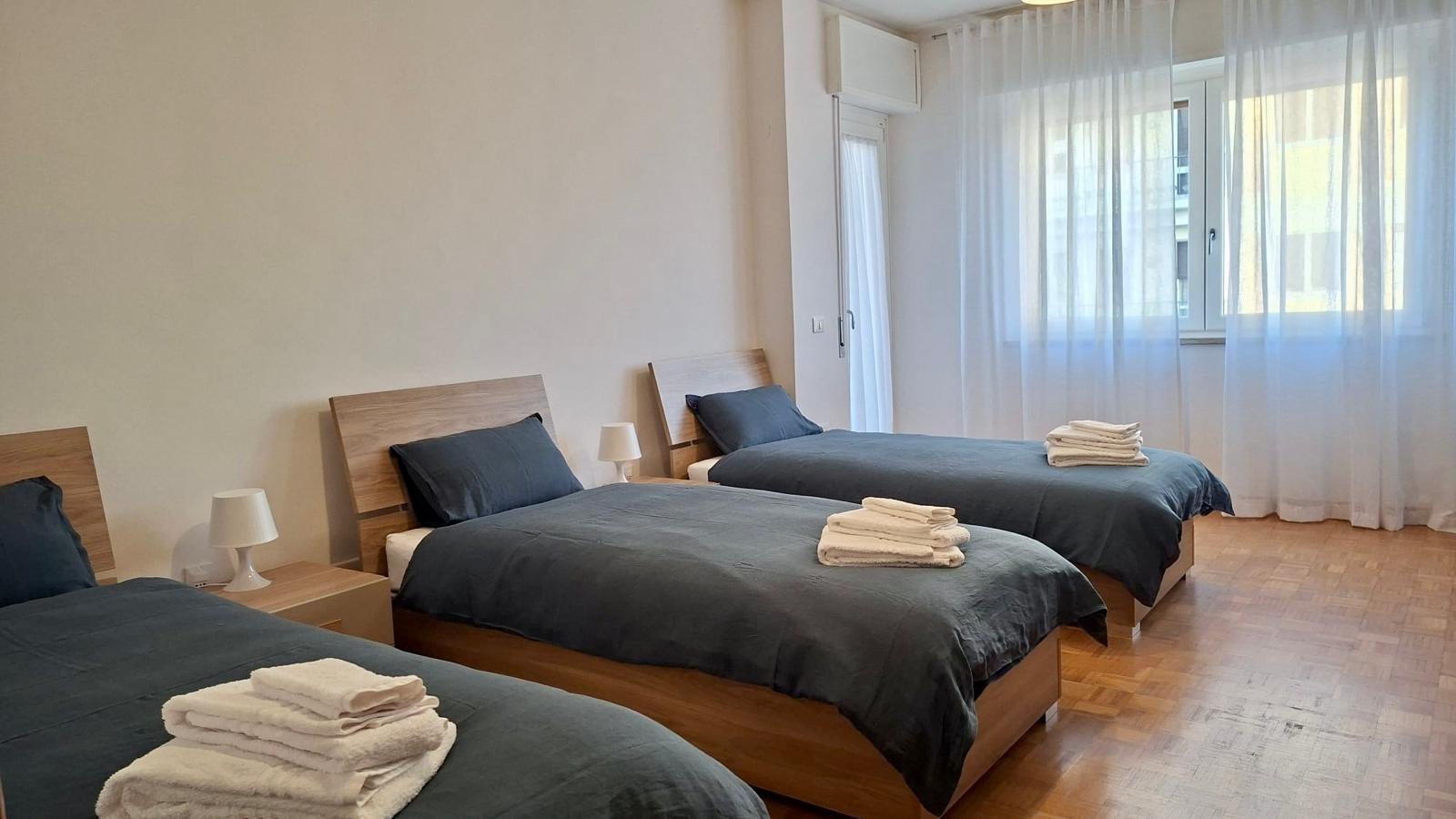 Camera da letto con 3 letti singoli o con 1 letto singolo + 1 matrimoniale