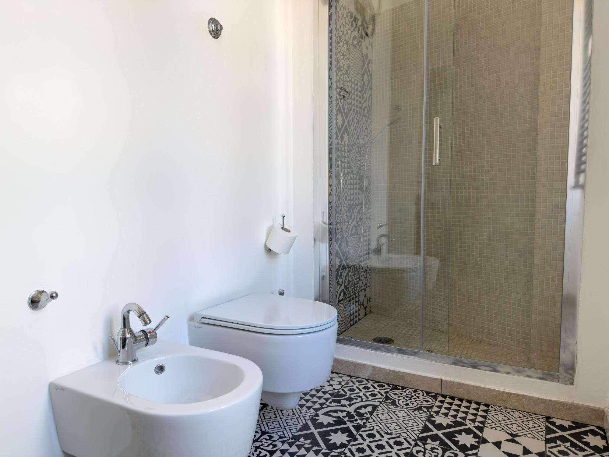 Toto Collection Ottaviano
