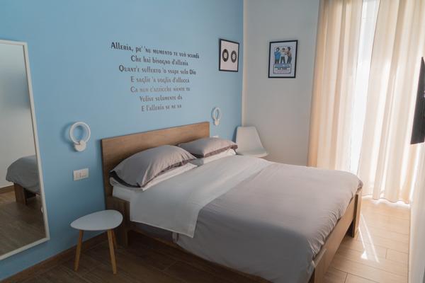 Yes I Know My Room - Storico