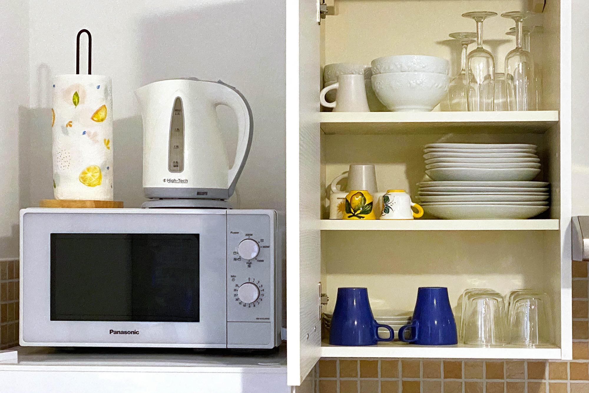 Stoviglie per cucina, forno a microonde e bollitore