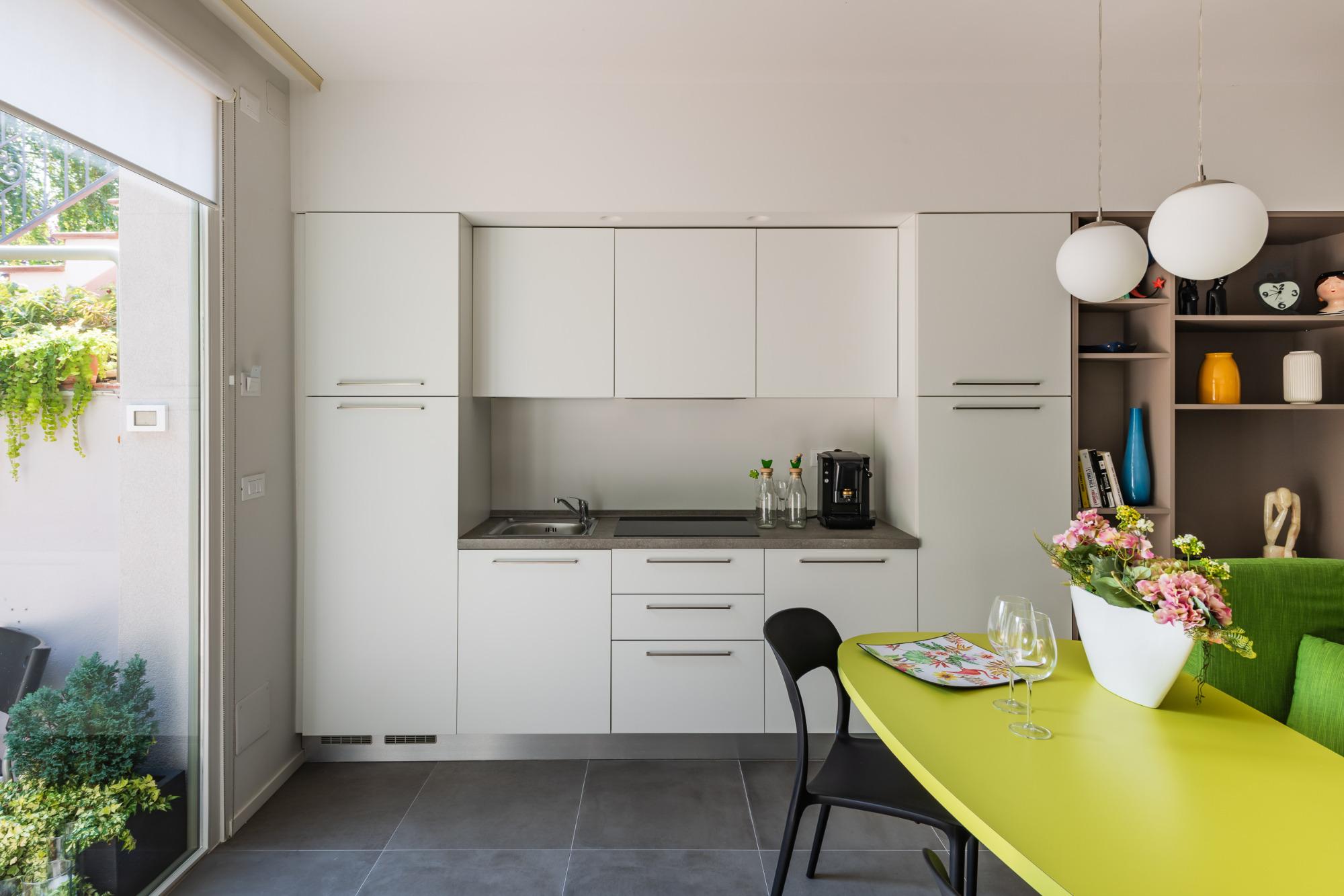 cucina con angolo cottura