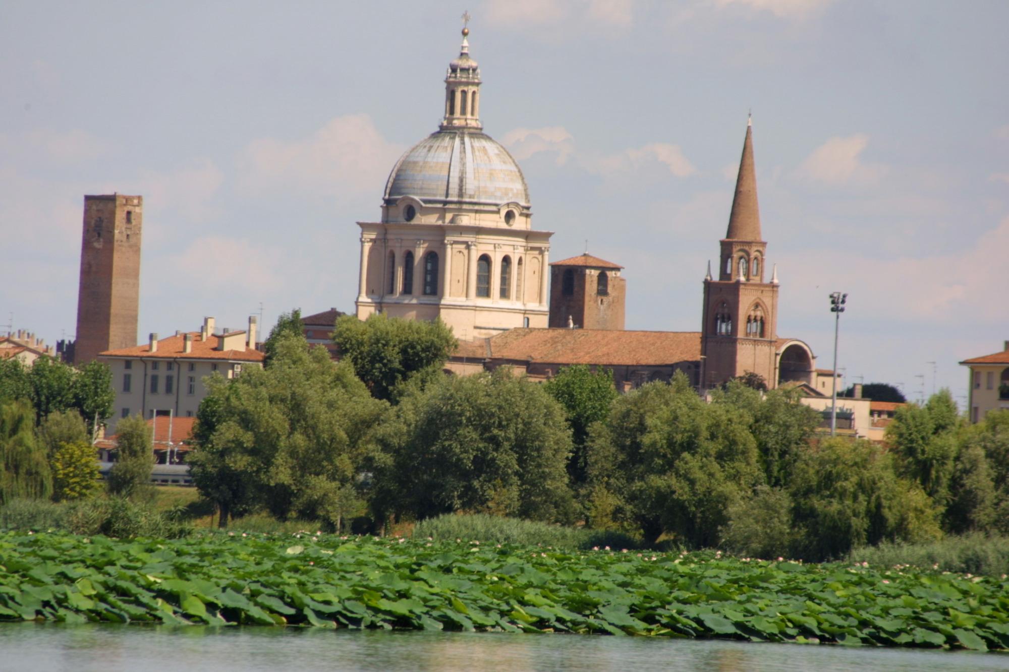 Mantova vista dal Lago Superiore