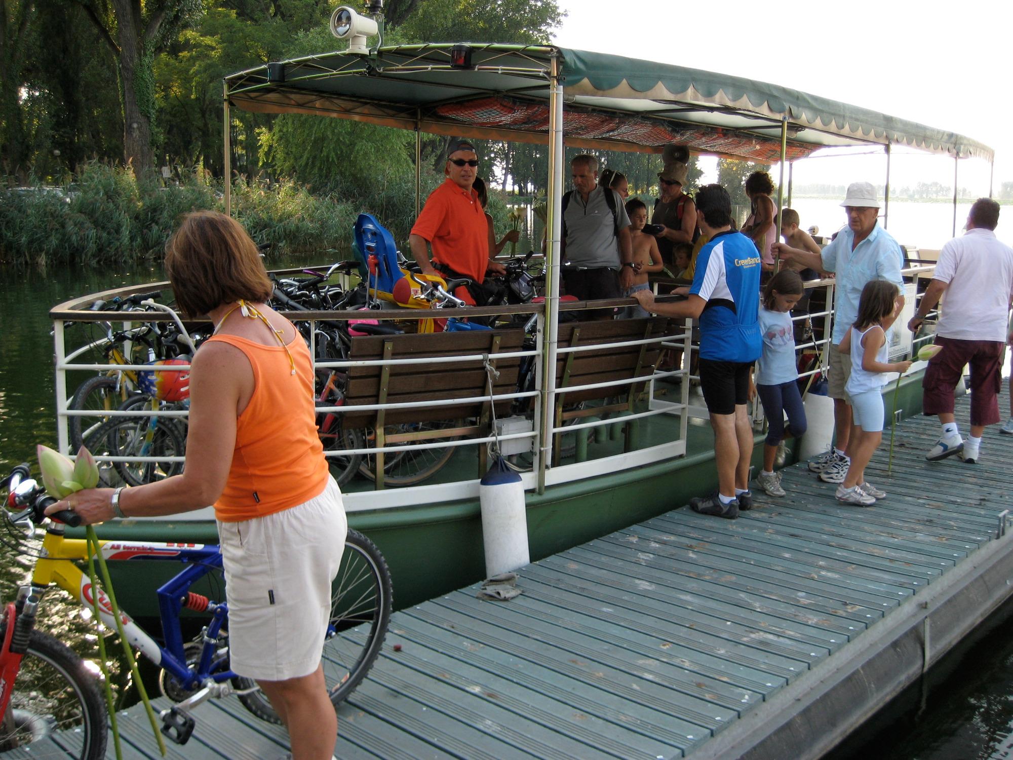 Escursioni in barca nelle valli del Mincio a Rivalta sul mincio