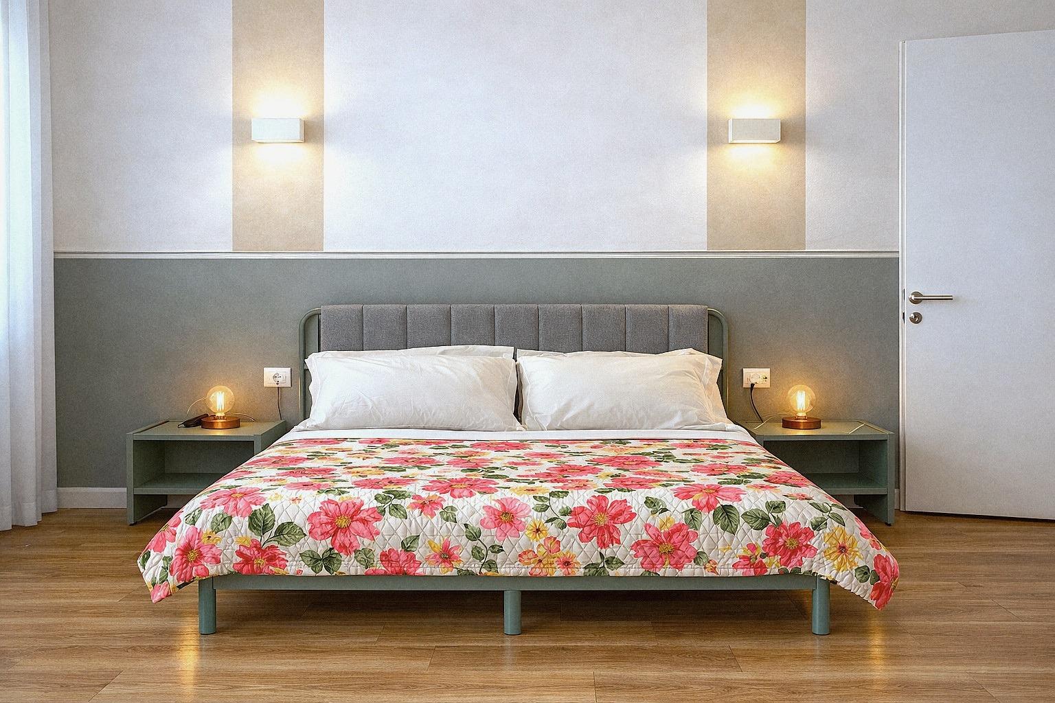 Camera con letto matrimoniale