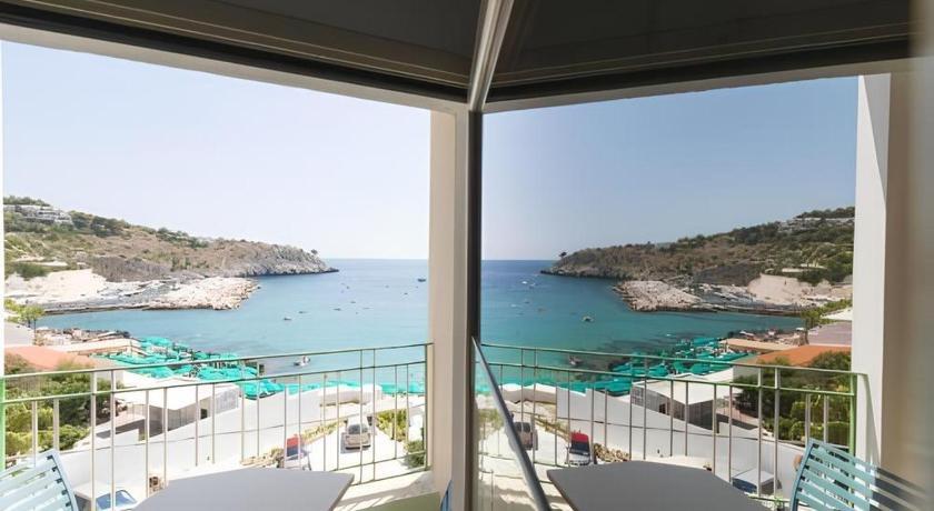 Spettacolare vista sul mare dal balcone della camera quadrupla