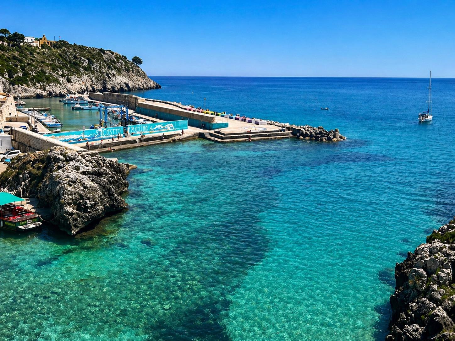 Il mare di Castro Marina raggiungibile a piedi