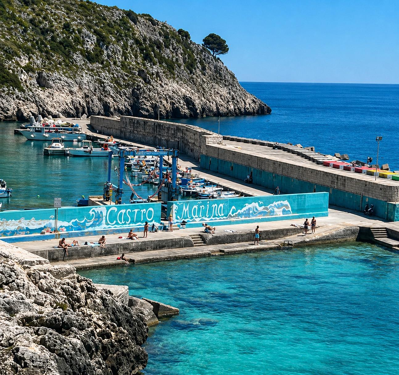 Il mare di Castro Marina raggiungibile a piedi