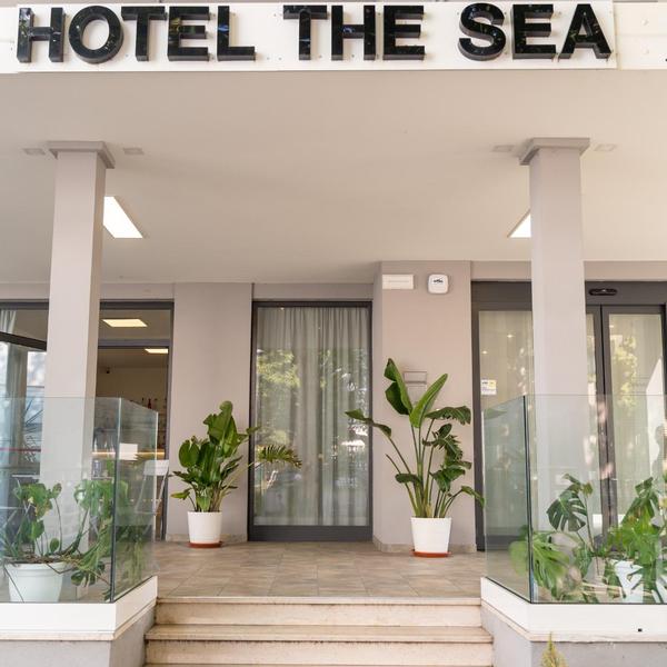  Hotel The Sea