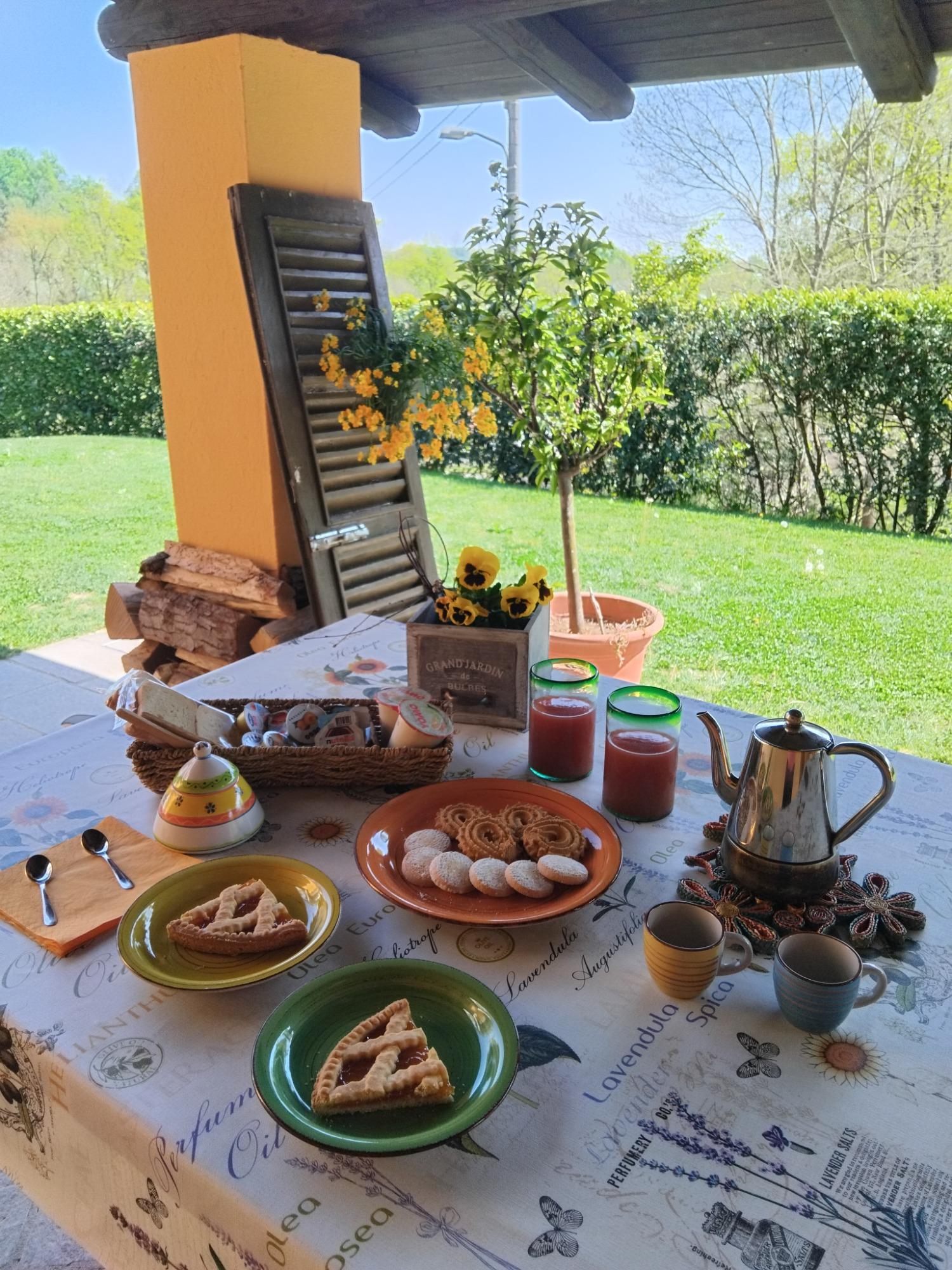 Colazione in giardino