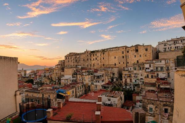 Luan Centro Napoli