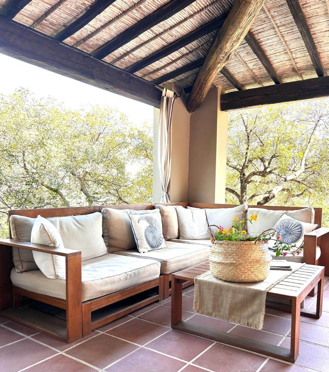 Veranda panoramica per relax e colazione