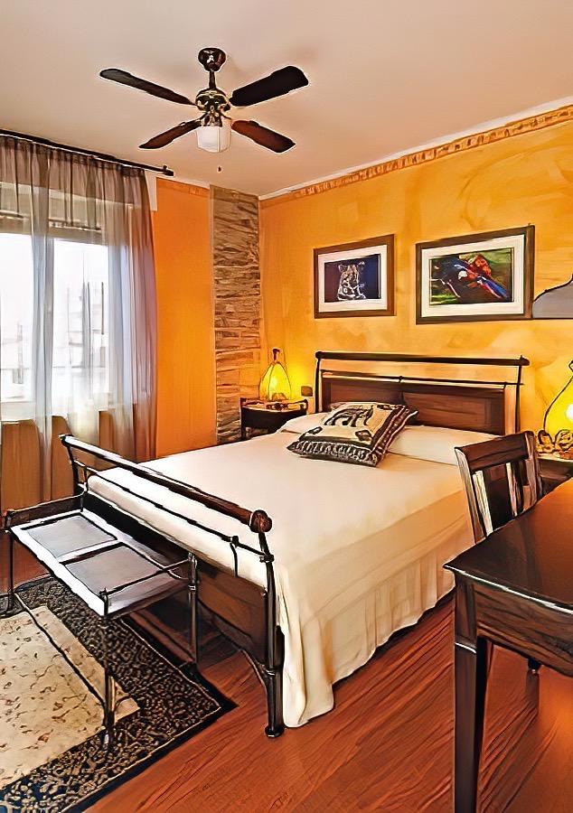 Camera Sogno d'Asia, dotata di letto matrimoniale, bagno privato, wifi gratuito.