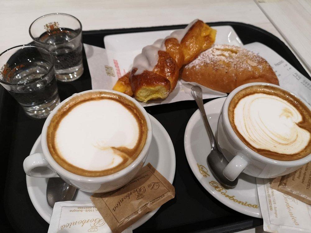 La colazione di LA PIAZZETTA DELLA PIOGGIA