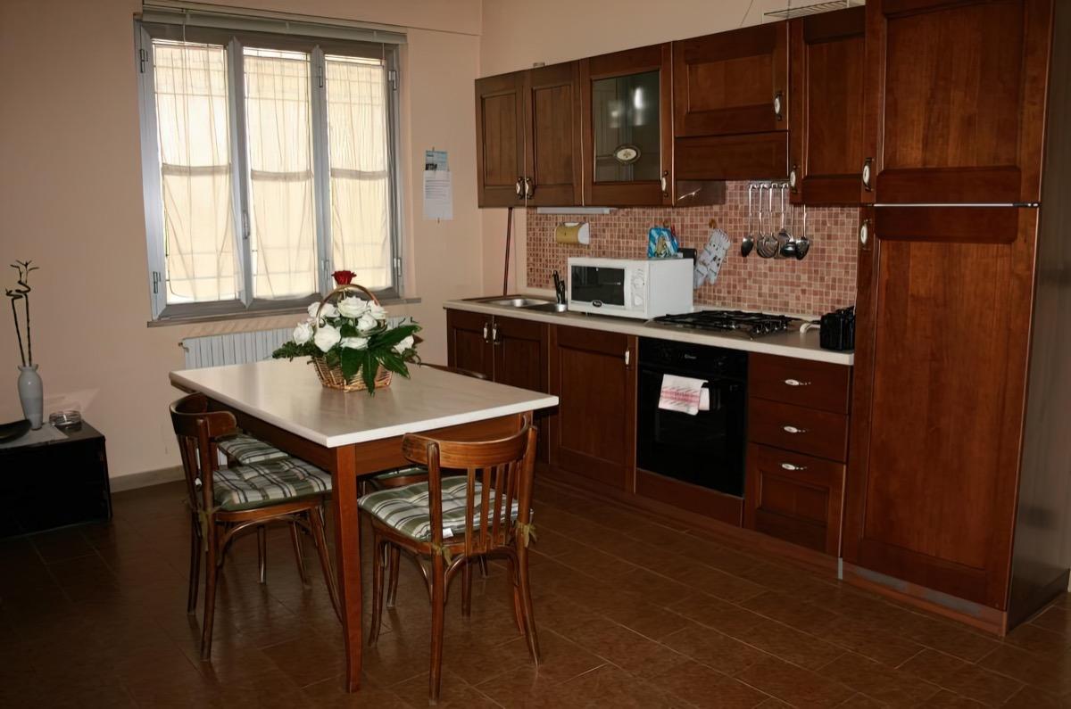 Cucina appartamento Mimosa