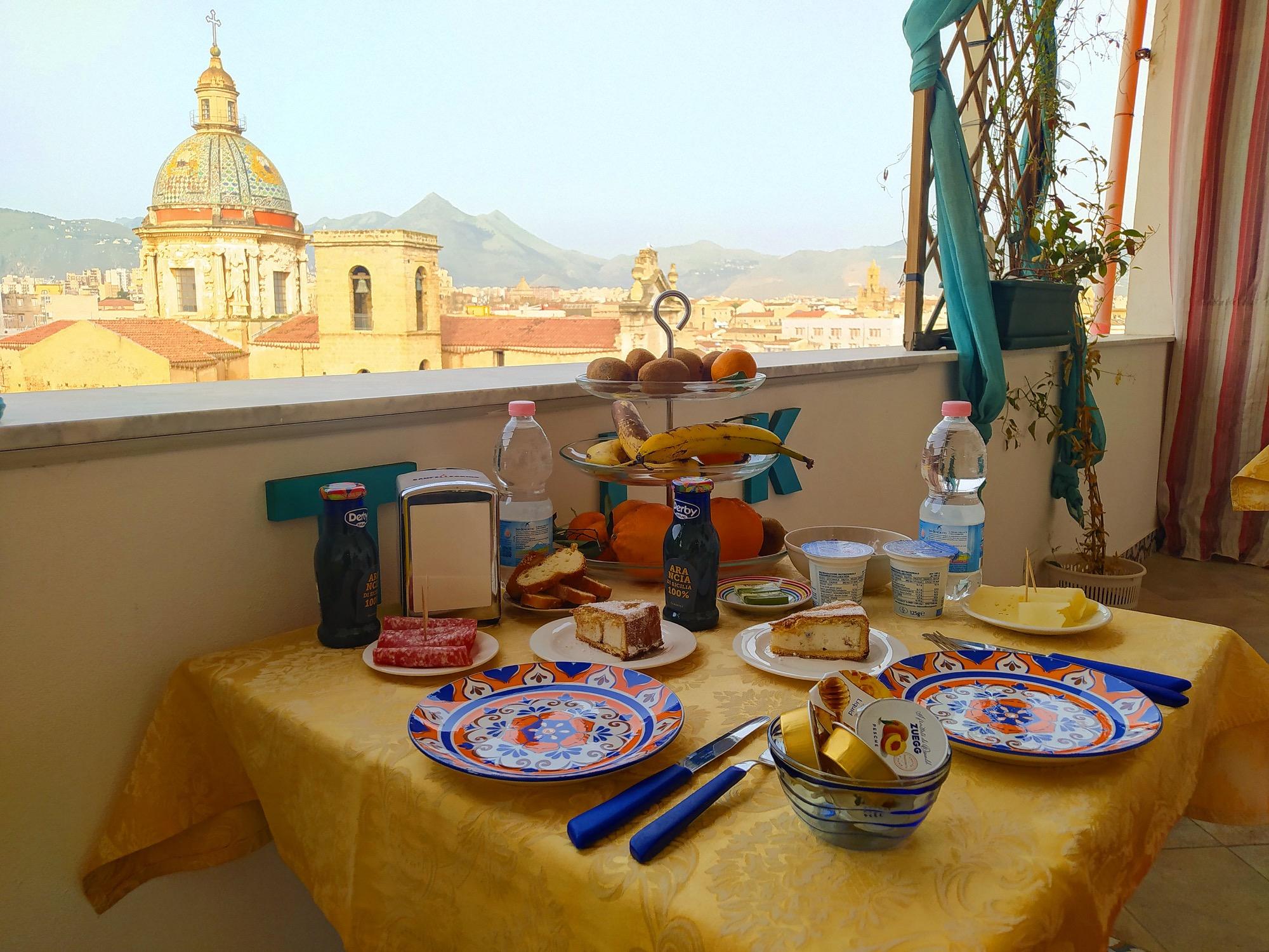 Colazione e vista panoramica unica su Palermo