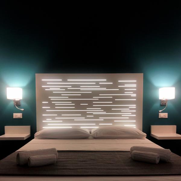 LED lights bedroom  Idee foto instagram, Fotografia notte, Foto di coppie