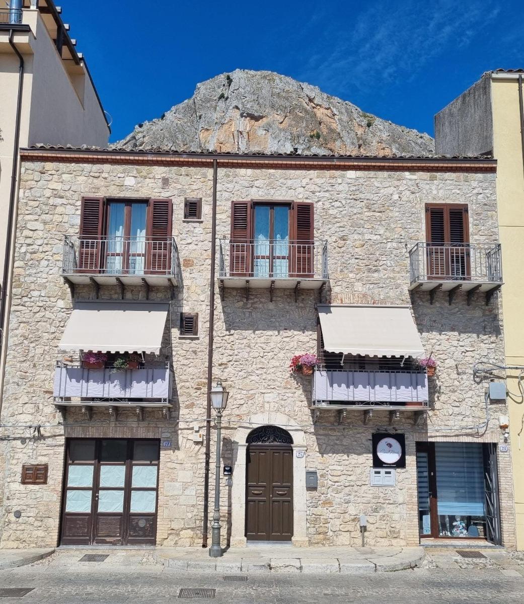 Facciata esterna struttura.