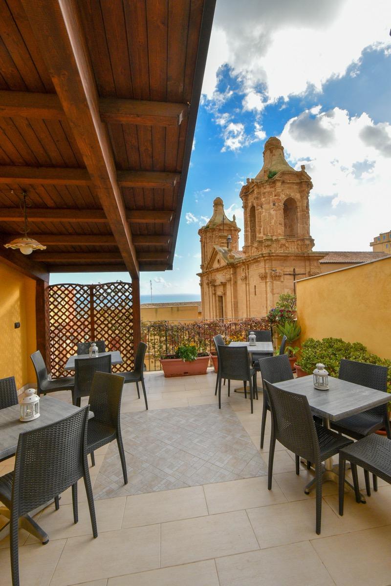 Terrazzo vista citta