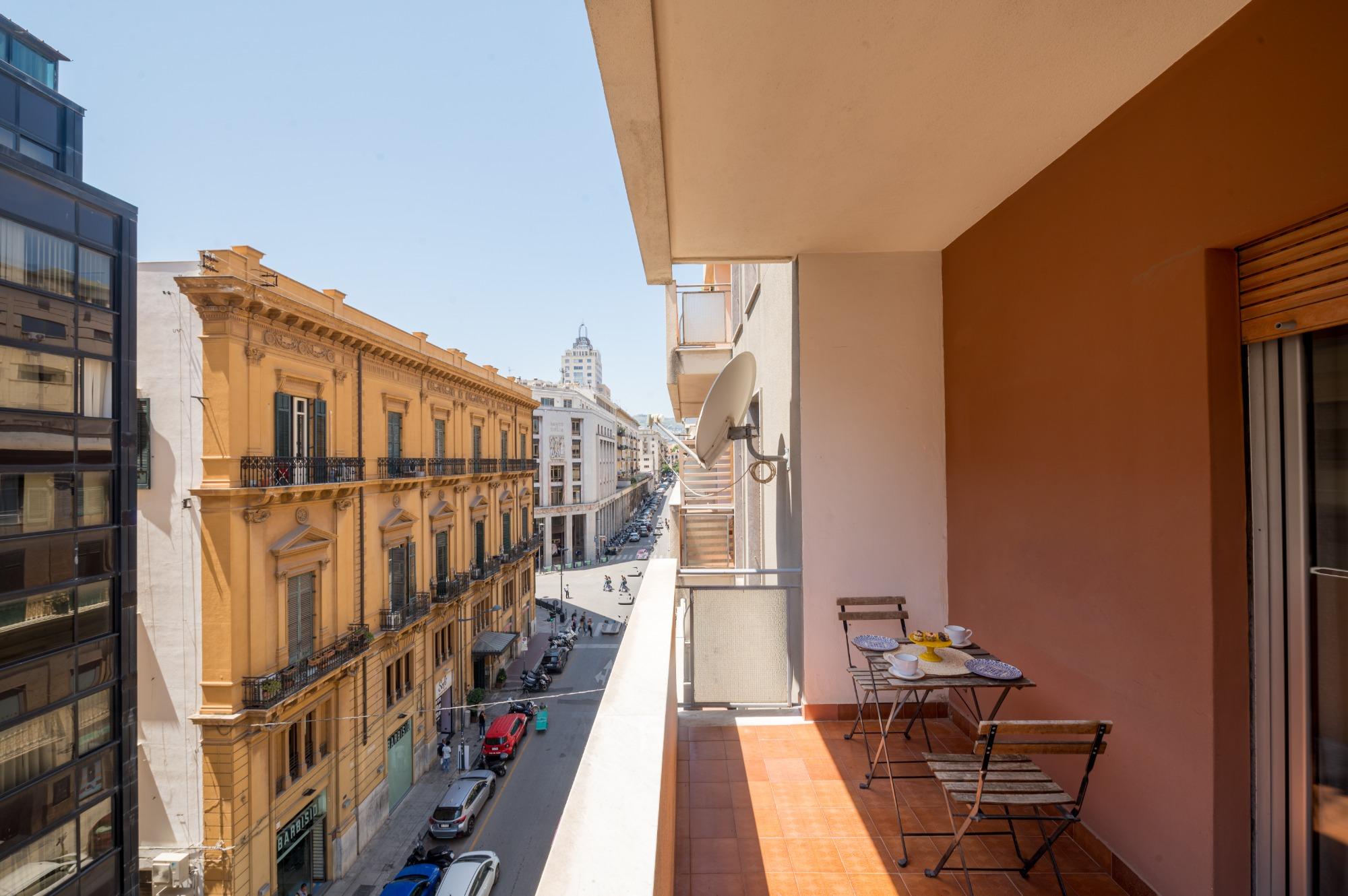 Balcone Porta Carini