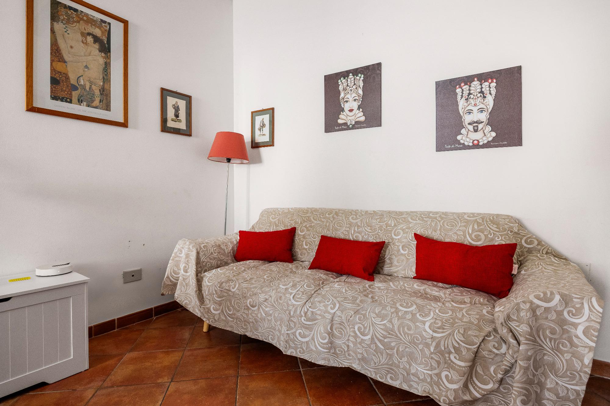 un comodo divano letto clip clap