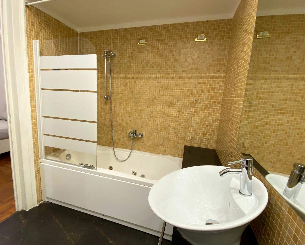 Bagno con vasca idromassaggio