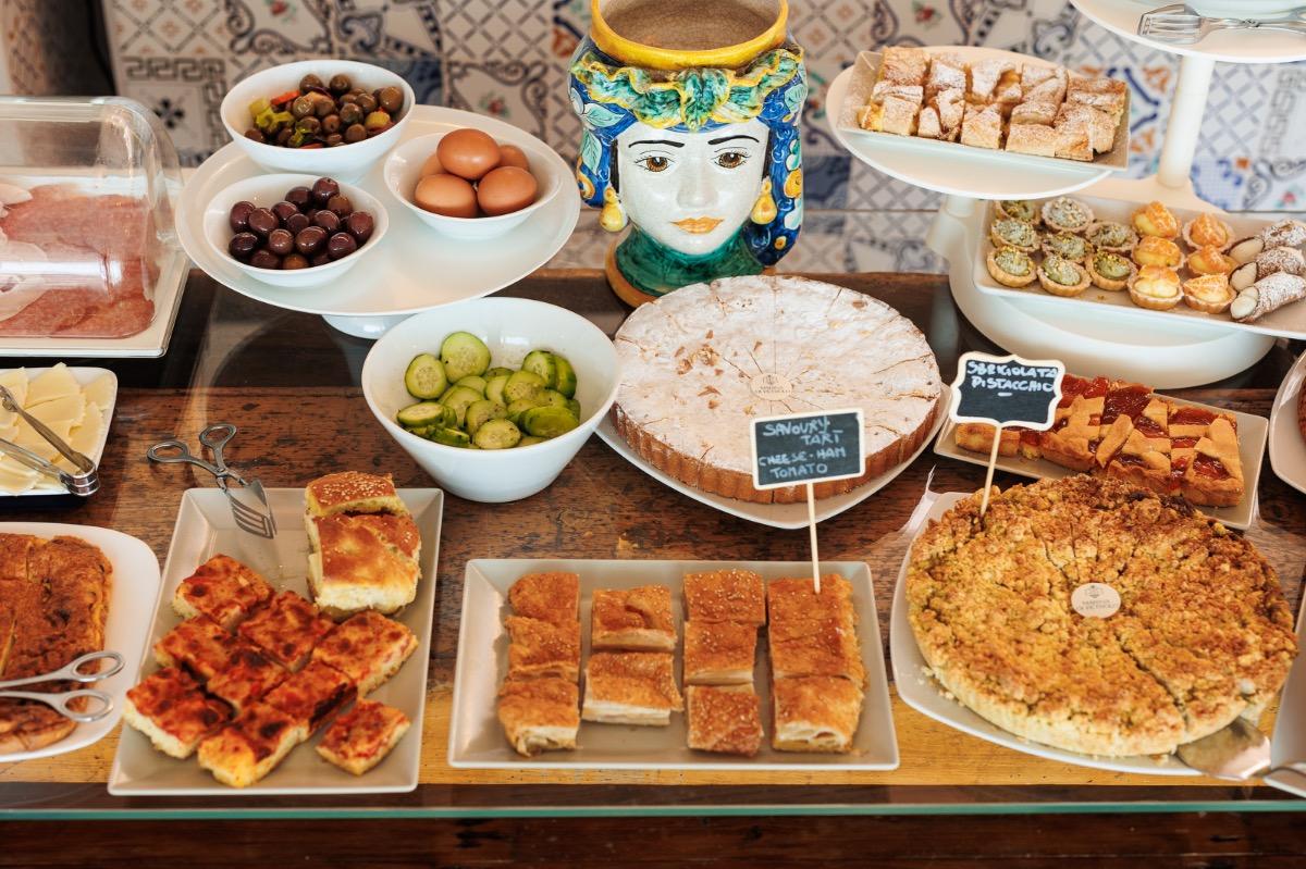 Colazione in hotel Marina di Petrolo