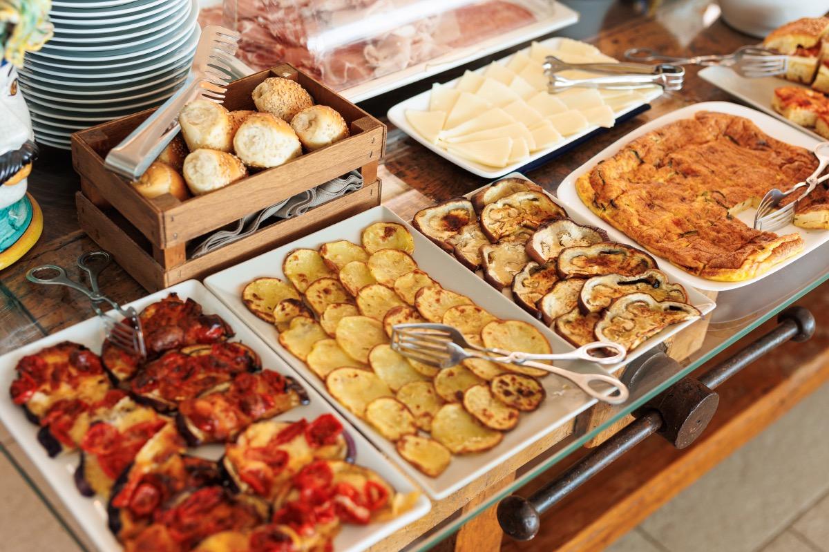 Colazione in hotel Marina di Petrolo